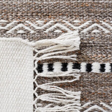 Safavieh 7 x 7 ft. Striped Kilim Square Area Rug Black & Ivory STK101Z-7SQ